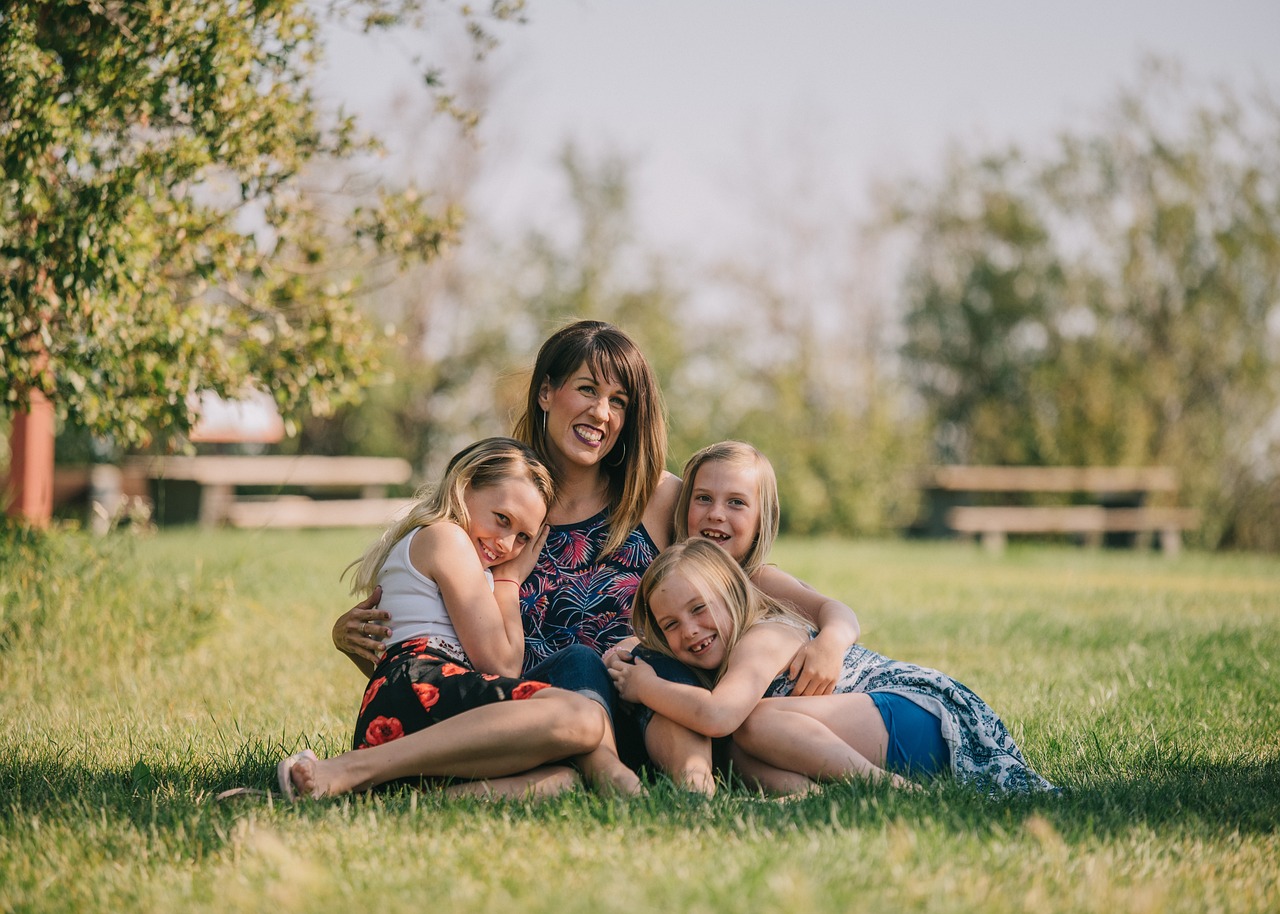 family-4447538_1280